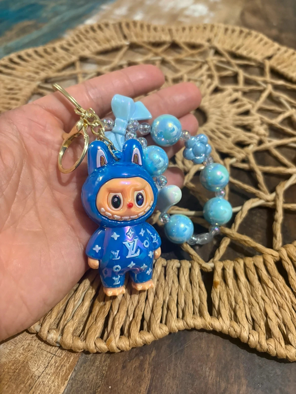🌸 Porté-clés Labubu bleu brillant